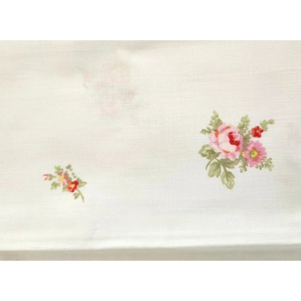 A Pair Of Vintage Cotton Queen Sz. Pillowcases Roses Cottagecore Farmhouse #04